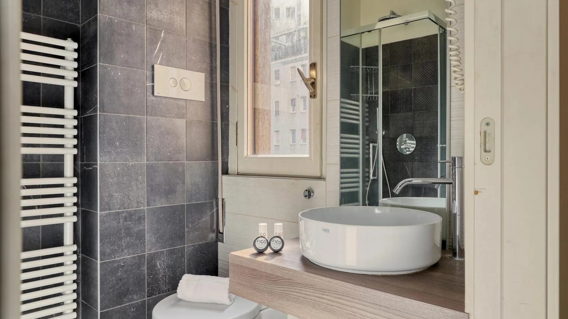 Joivy Lovely Studios Near Citylife ميلان 0*,  إيطاليا